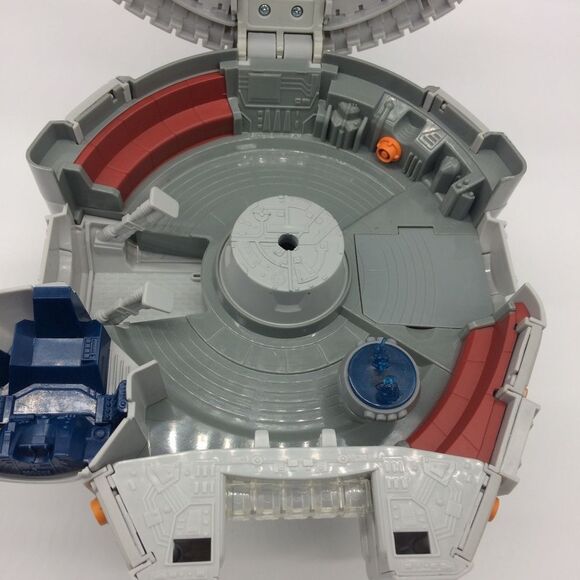 Star Wars Action 2011 Hasbro Millenium Falcon Spaceship w/Hidden Compartments - Picture 8 of 16